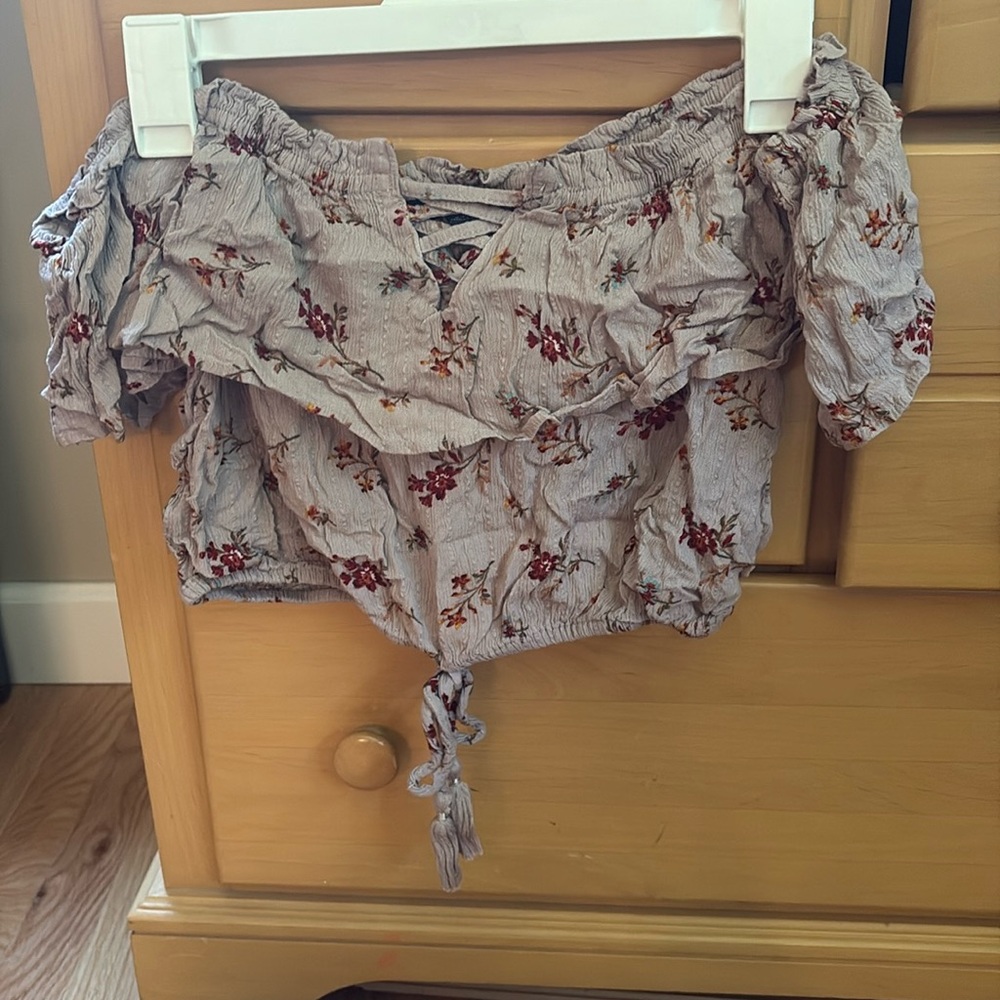 American Eagle off the shoulder tie up tank
